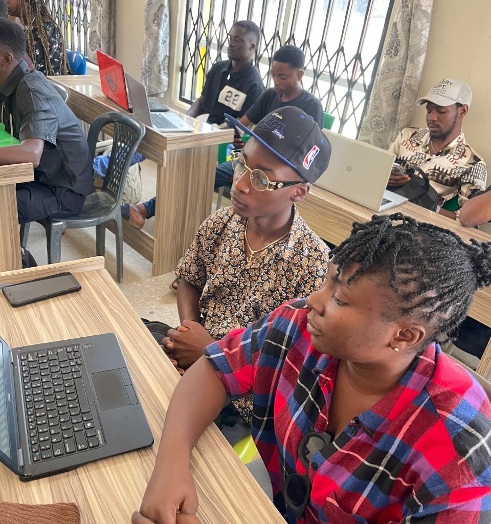 WhatsApp Image 2025-05-05 at 12.12.04